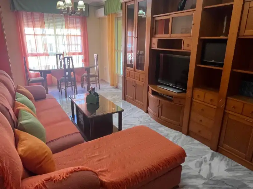 Sala de estar de Piso de alquiler en Badajoz con Aire acondicionado, Terraza y Amueblado