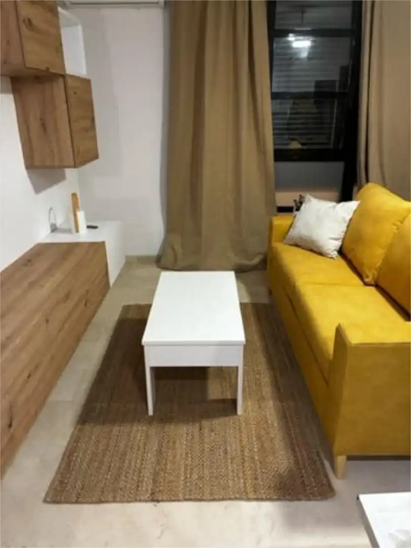 Study for rent in Bellavista