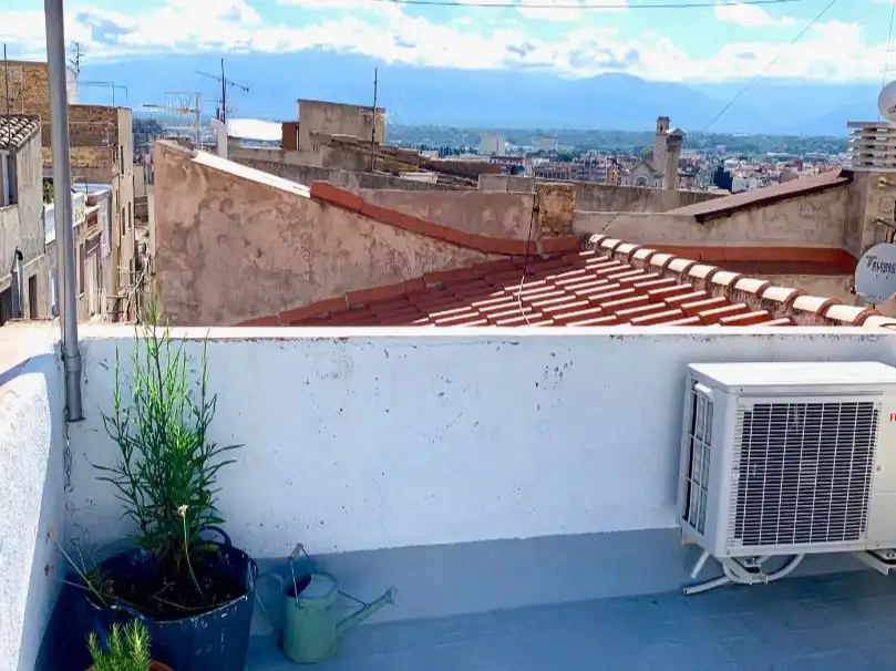 Einfamilien-Reihenhaus zum Verkauf in Centre Außenansicht von Einfamilien-Reihenhaus zum Verkauf in Tortosa mit Klimaanlage, Heizung und Terrasse
