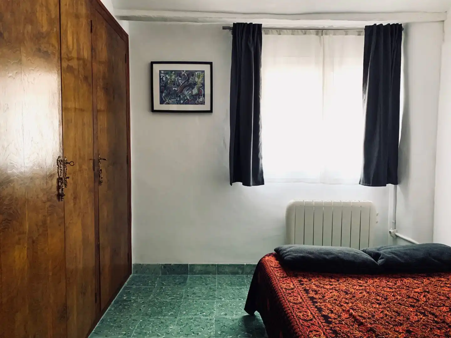 Einfamilien-Reihenhaus zum Verkauf in Centre Schlafzimmer von Einfamilien-Reihenhaus zum Verkauf in Tortosa mit Klimaanlage, Heizung und Terrasse