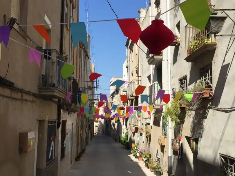 Einfamilien-Reihenhaus zum Verkauf in Centre Außenansicht von Einfamilien-Reihenhaus zum Verkauf in Tortosa mit Klimaanlage, Heizung und Terrasse