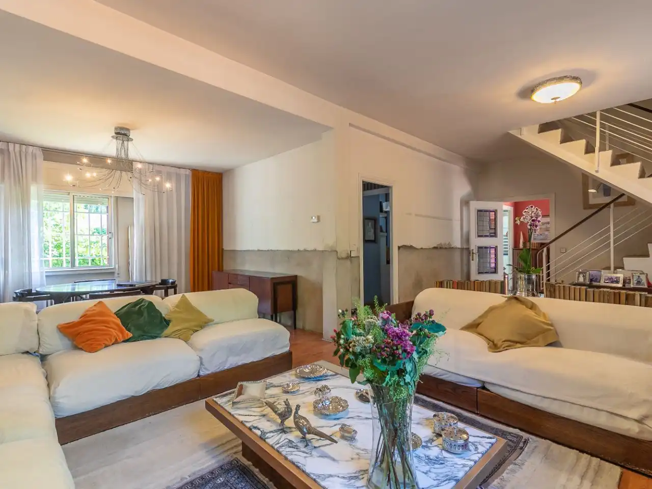 Houses for sale in Mirasierra Living room of Houses for sale in Madrid with Heating, Private garden and Parquet flooring