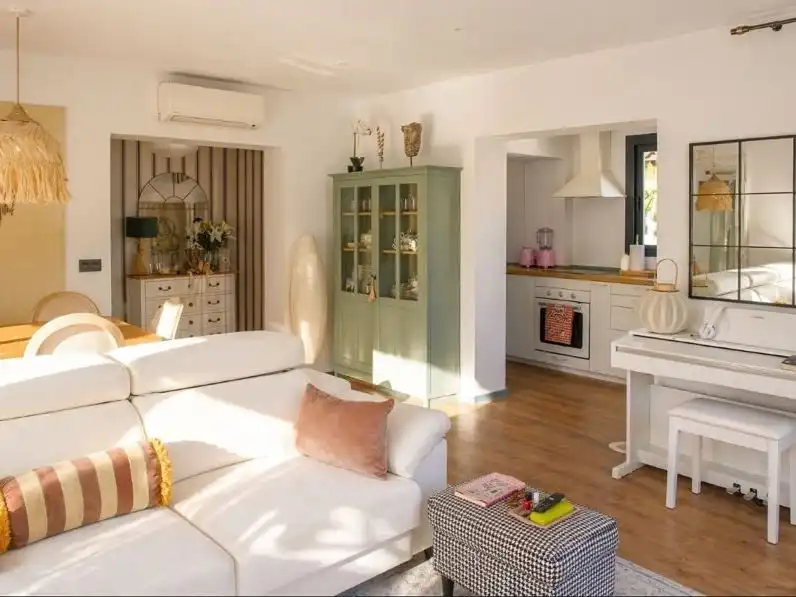 Sala de estar de Piso de alquiler en  Palma de Mallorca con Aire acondicionado, Parquet y Terraza