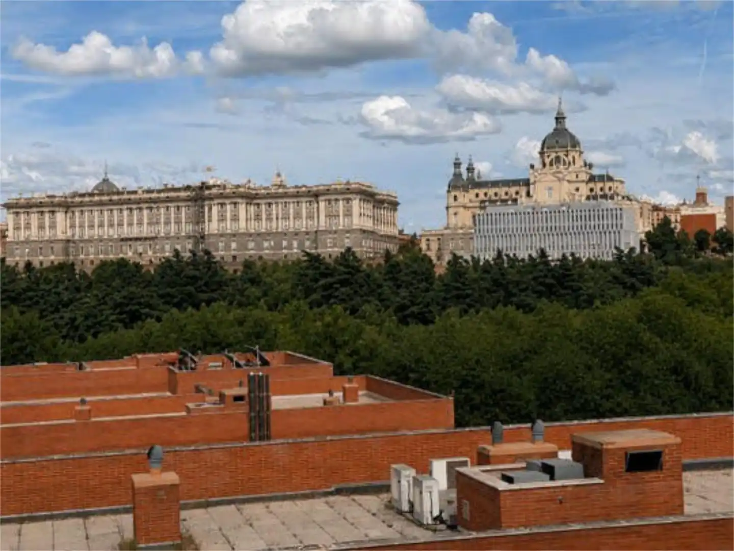 Ático de alquiler en Casa de Campo Vista exterior de Ático de alquiler en Madrid con Calefacción, Terraza y Trastero