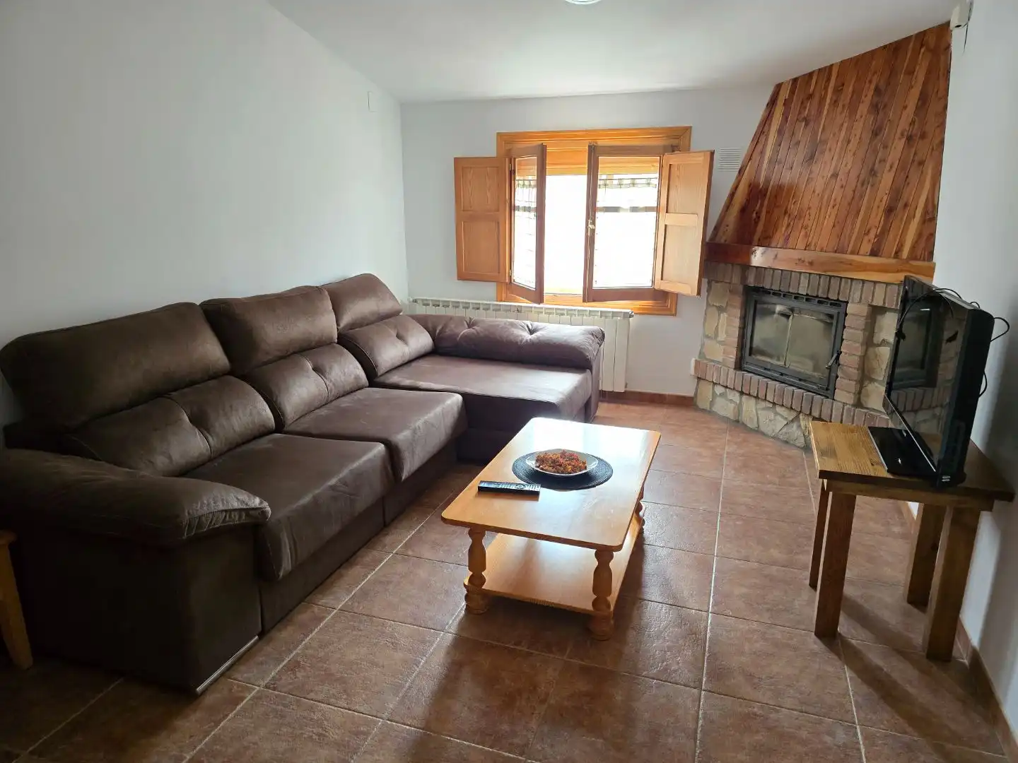 Sala de estar de Piso de alquiler en Alcoroches con Amueblado