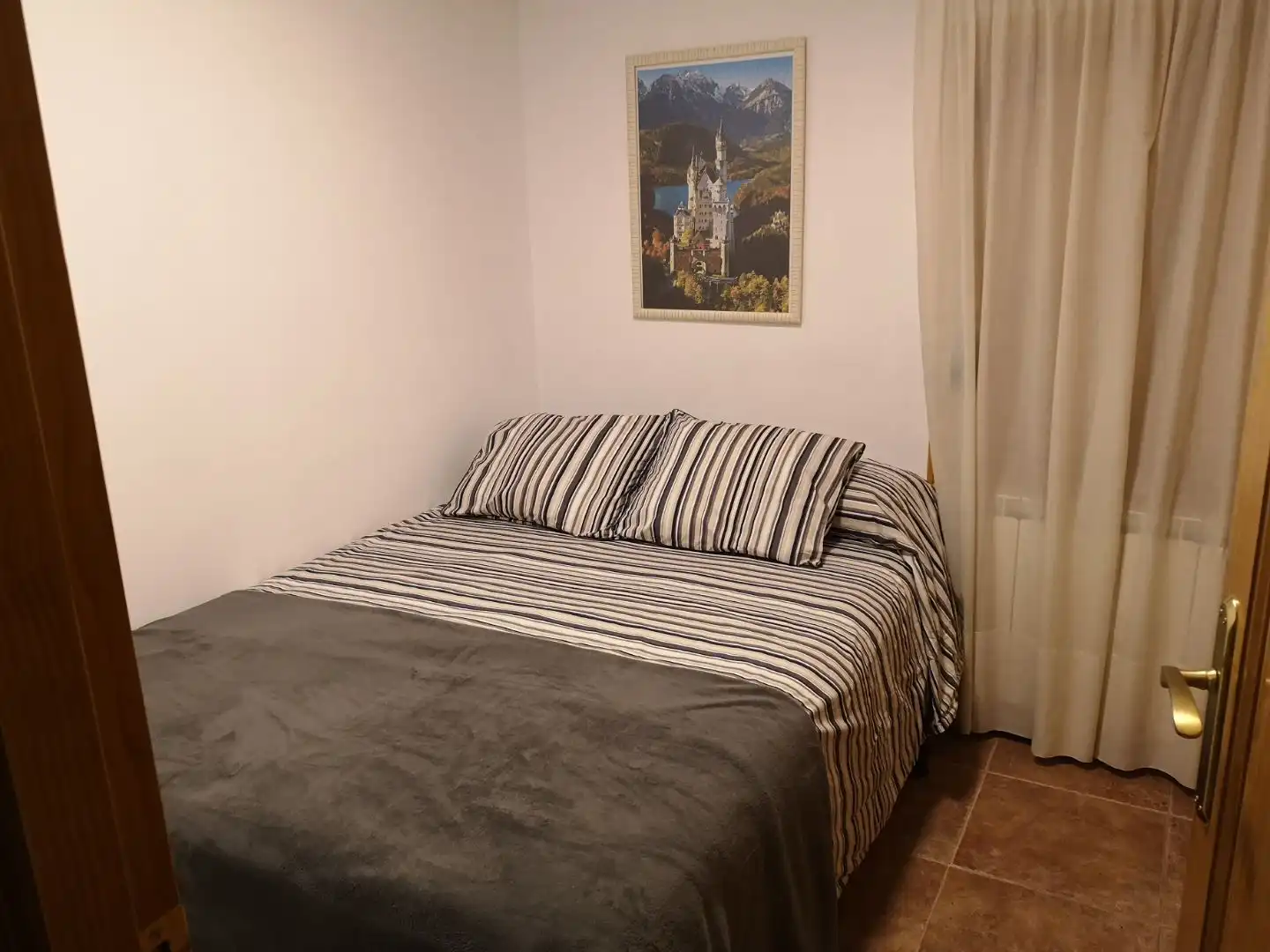 Habitación de Piso de alquiler en Alcoroches con Amueblado