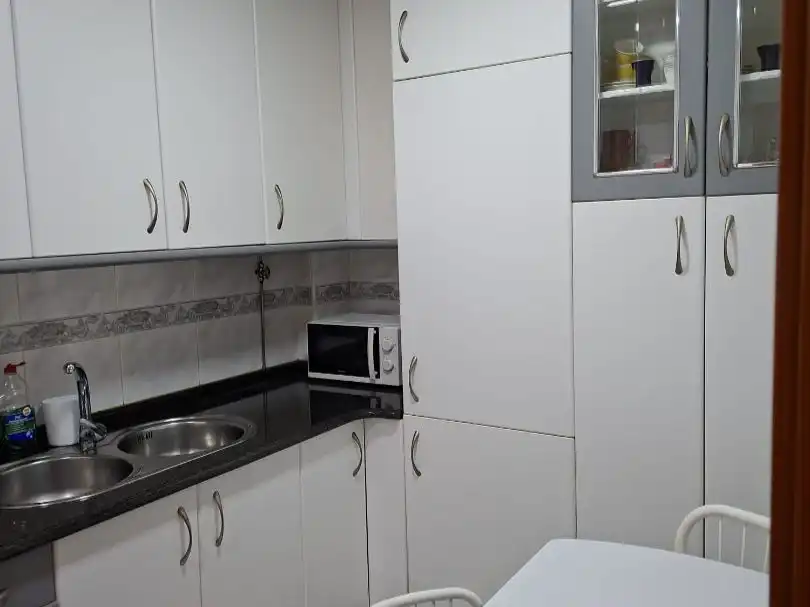 Piso de alquiler en Rúa do Cruceiro da Coruña, 24, San Lázaro - Meixonfrío Cocina de Piso de alquiler en Santiago de Compostela con Parquet, Trastero y Amueblado
