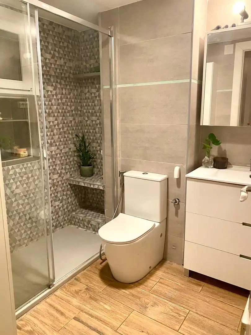Baño de Piso en venta en Castelldefels con Aire acondicionado