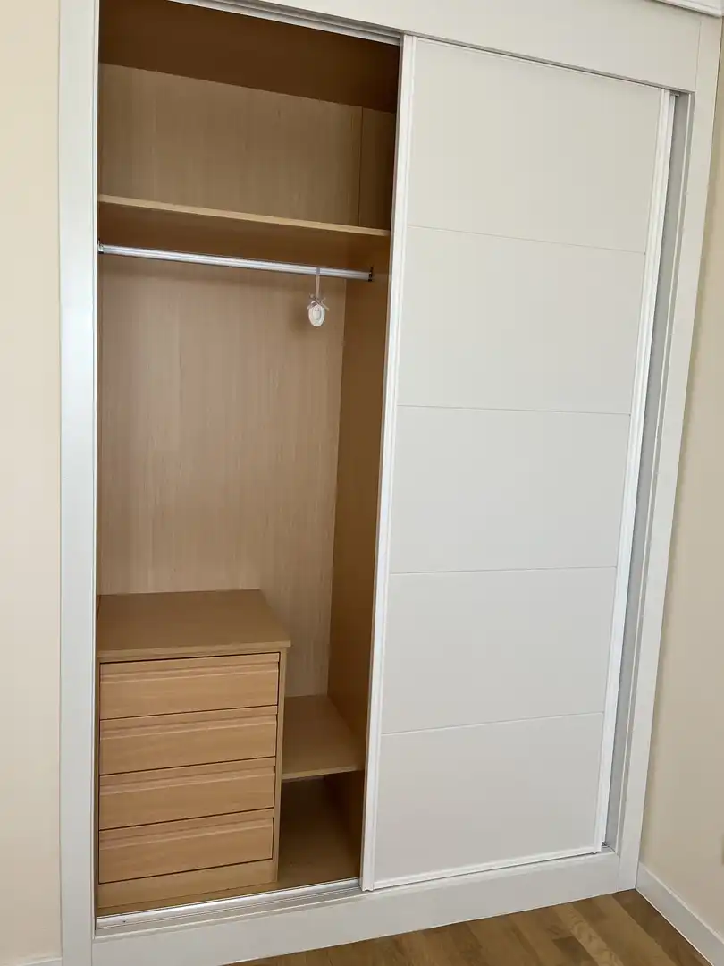 Dormitori de Pis de lloguer en Madrid amb Aire condicionat, Calefacció i Parquet