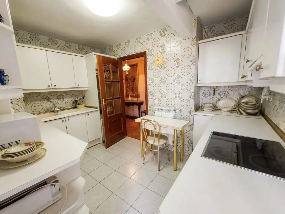 Piso en venta en Calle Felipe Solano Antelo, 11, Guadalajara Capital