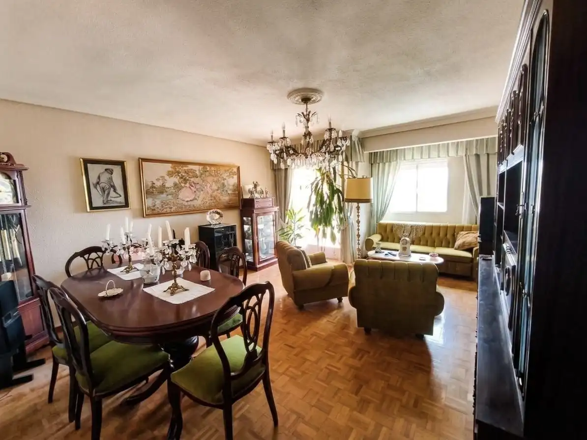 Piso en venta en Calle Felipe Solano Antelo, 11, Guadalajara Capital