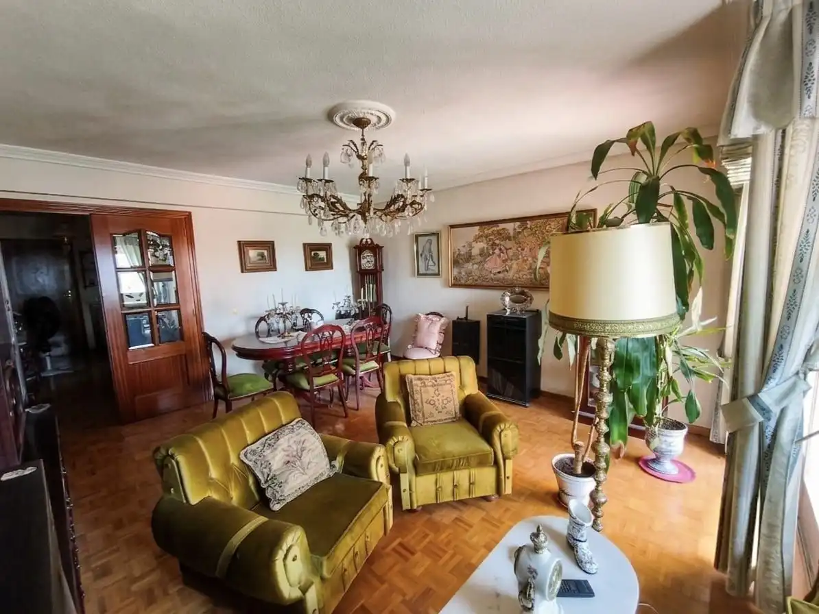Piso en venta en Calle Felipe Solano Antelo, 11, Guadalajara Capital