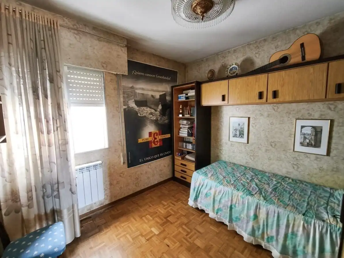 Piso en venta en Calle Felipe Solano Antelo, 11, Guadalajara Capital