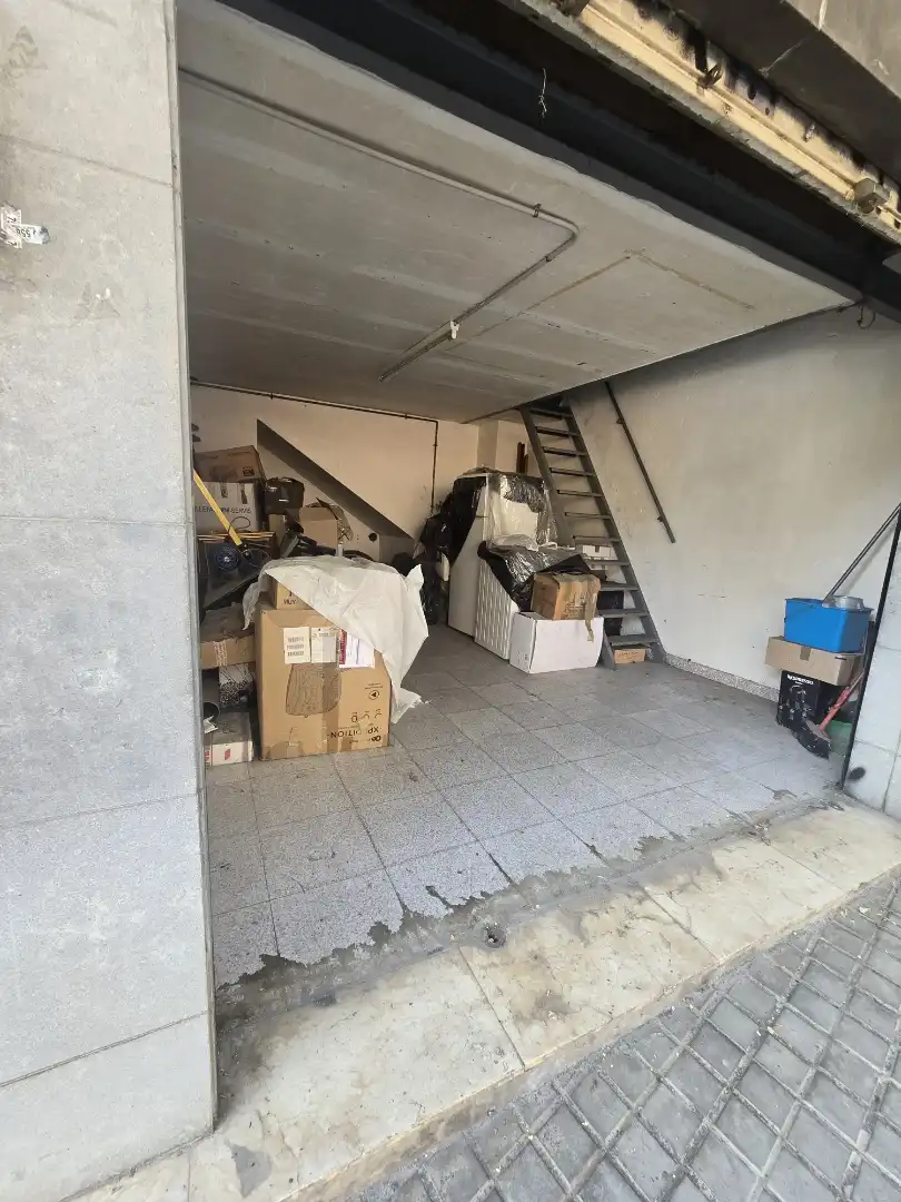 Commercial properties for sale in Carrer de Josep Sangenís, 5, La Teixonera Commercial properties for sale in Barcelona