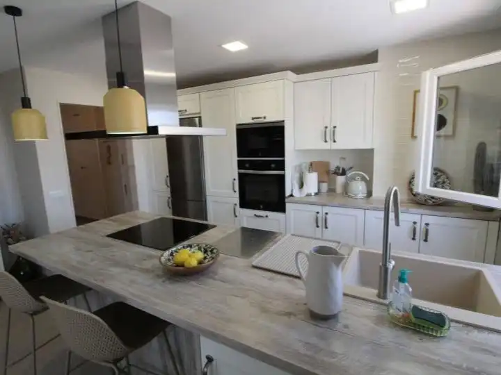 Flat for sale in Avenida Costa Blanca, 2, Los Arenales del Sol Kitchen of Flat for sale in Elche / Elx with Air Conditioner, Terrace and Swimming Pool