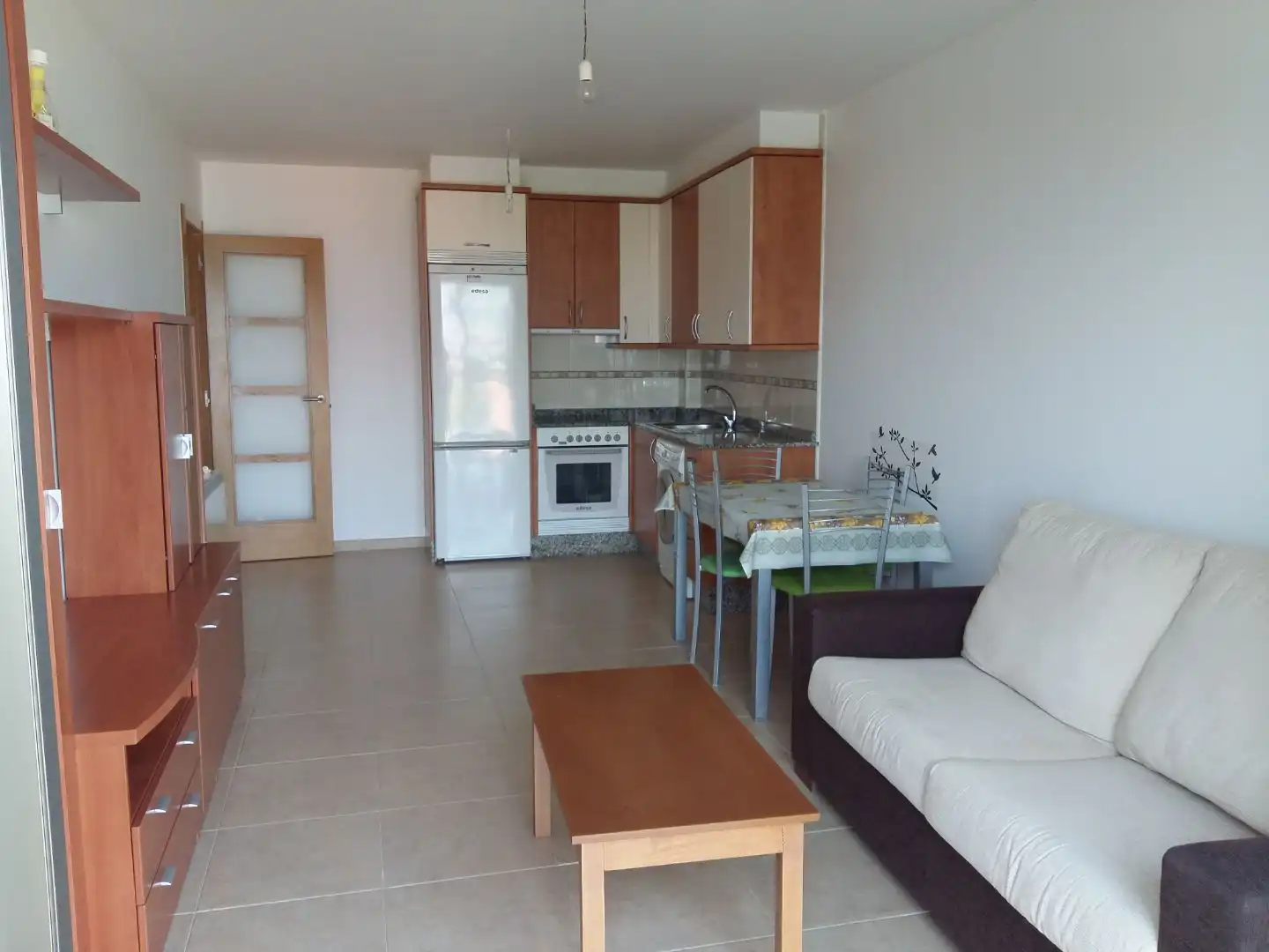 Wohnung zur Miete in Estrada Xeral Cabo de Cruz Pesqueira, 59, Boiro Küche von Wohnung zur Miete in Boiro mit Heizung, Parkett und Abstellraum