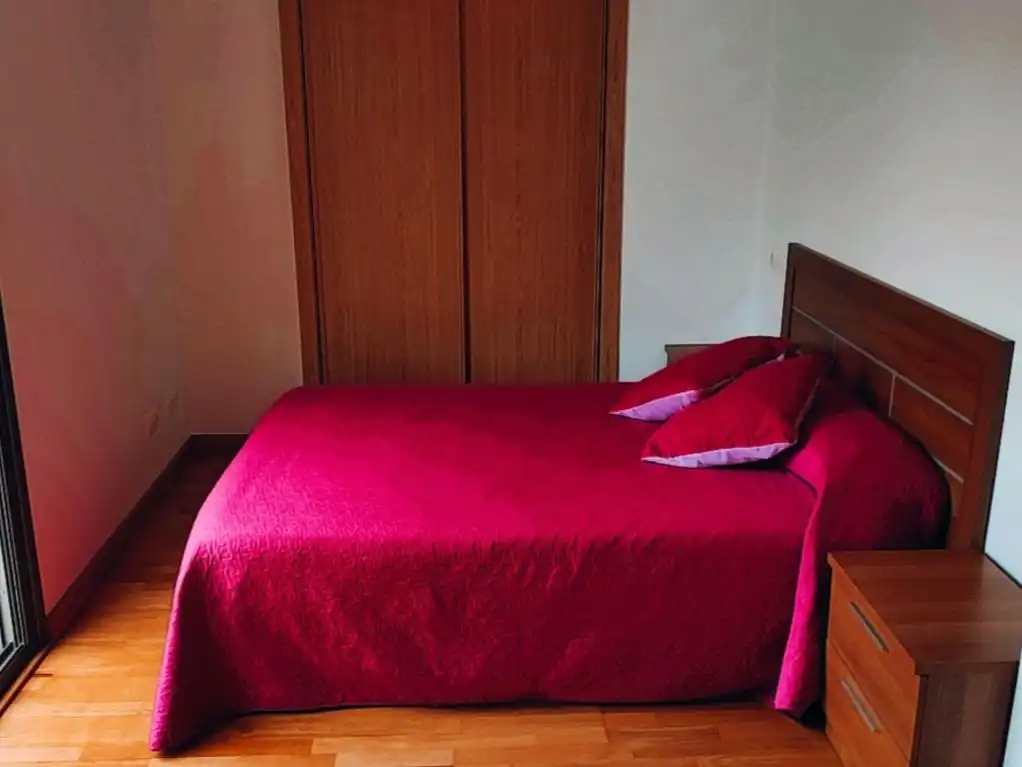 Wohnung zur Miete in Estrada Xeral Cabo de Cruz Pesqueira, 59, Boiro Schlafzimmer von Wohnung zur Miete in Boiro mit Heizung, Parkett und Abstellraum
