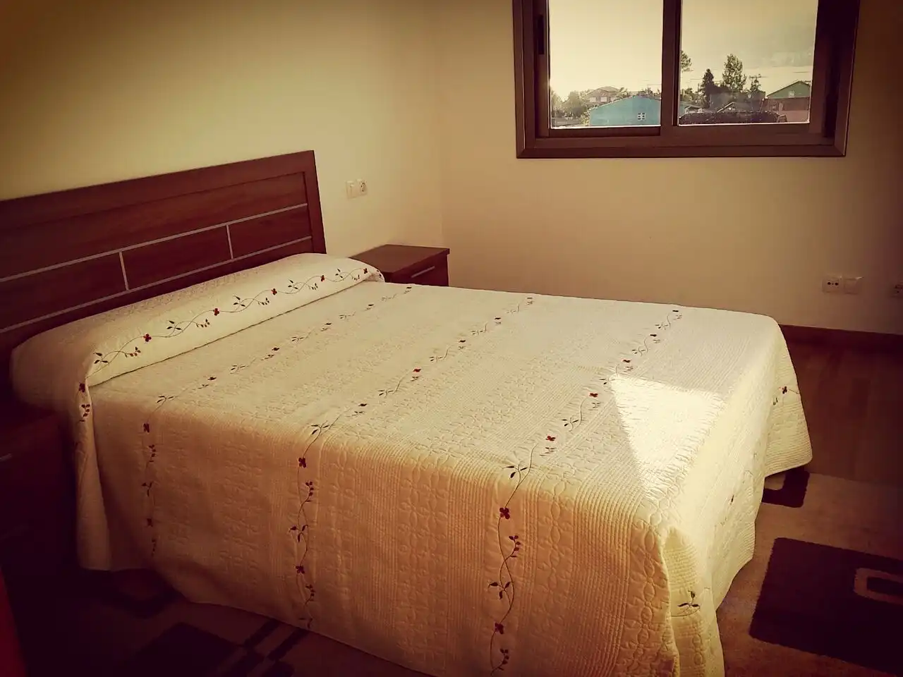Wohnung zur Miete in Estrada Xeral Cabo de Cruz Pesqueira, 59, Boiro Schlafzimmer von Wohnung zur Miete in Boiro mit Heizung, Parkett und Abstellraum
