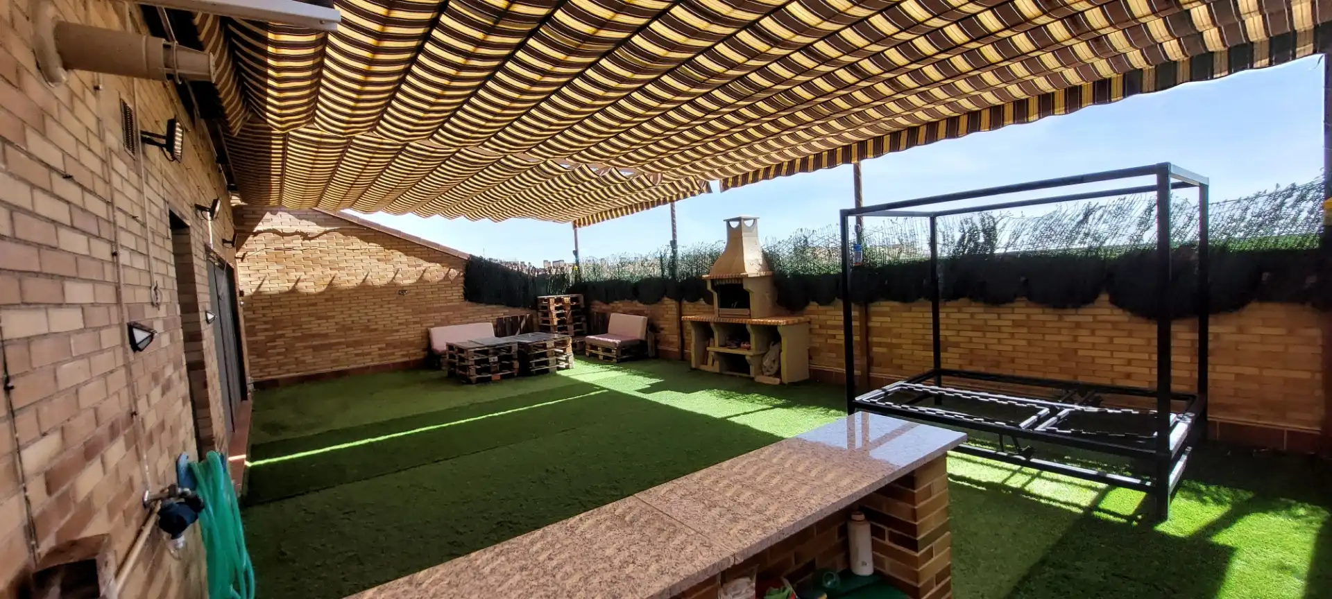 Ático en venta en Calle El Bosco, 2, El Quiñón Terraza de Ático en venta en Seseña con Aire acondicionado, Calefacción y Jardín privado