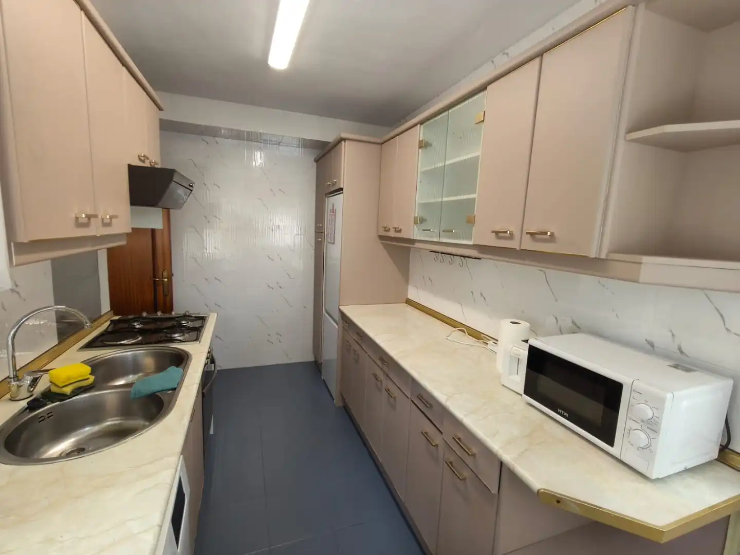 Kitchen of Flat for rent in Madrid  with Air Conditioner, Heating and Terrace