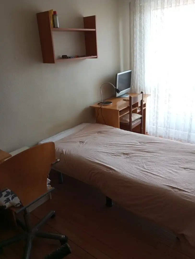 Bedroom of Flat for share in Erandio  with Heating, Furnished and Oven