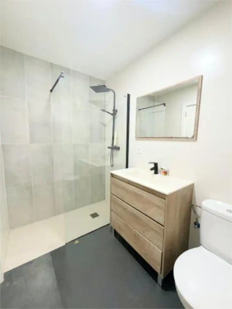 Flat for rent in Fraternidad Bathroom of Flat for rent in Elda with Furnished and Pets allowed