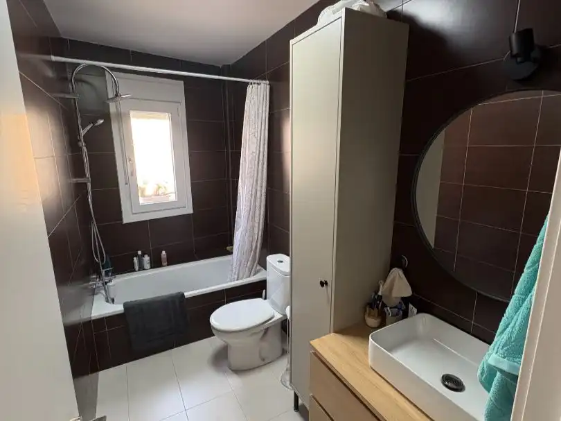 Piso en venta en Calle Álamos, 27, Residencial Triana - Barrio Alto Baño de Piso en venta en Las Gabias con Aire acondicionado, Calefacción y Parquet
