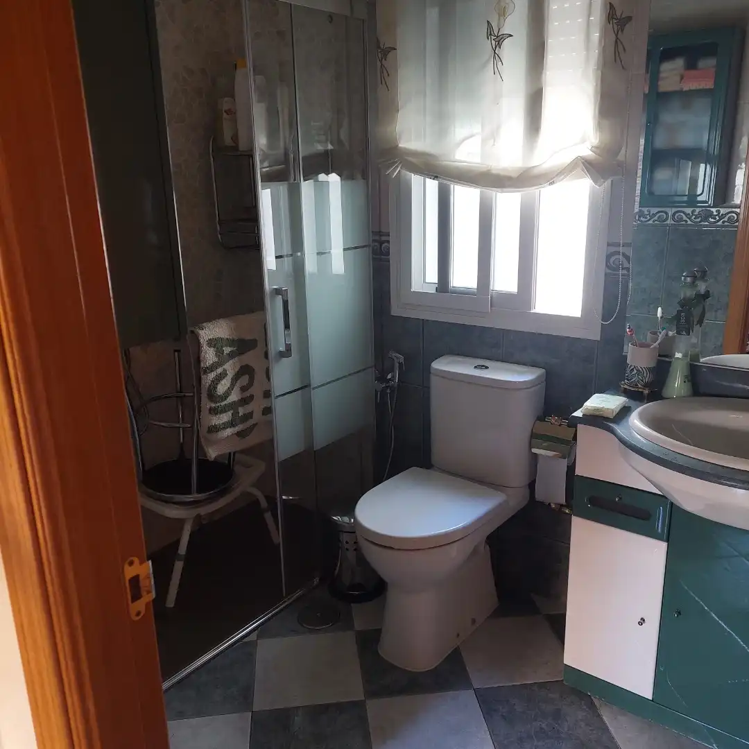 Badezimmer von Wohnung zur untervermieten in Arganda del Rey mit Terrasse, Möbliert und Ofen