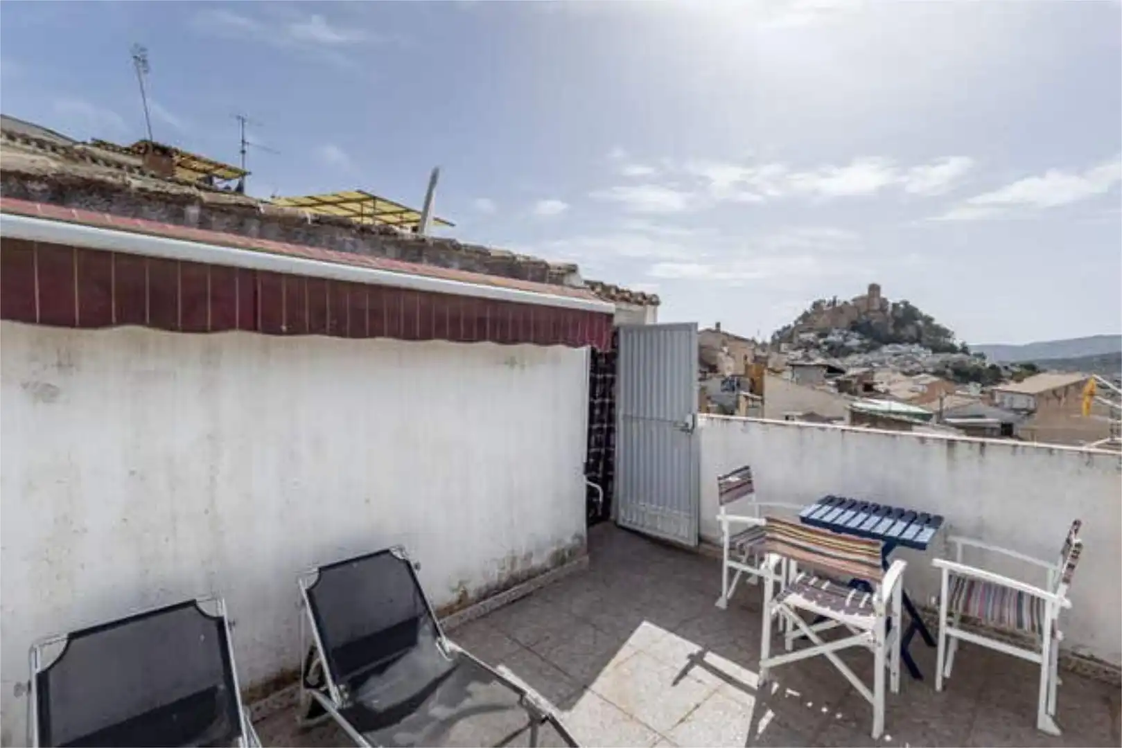 Casa o chalet en venta en Montefrío Terraza de Casa o chalet en venta en Montefrío con Terraza