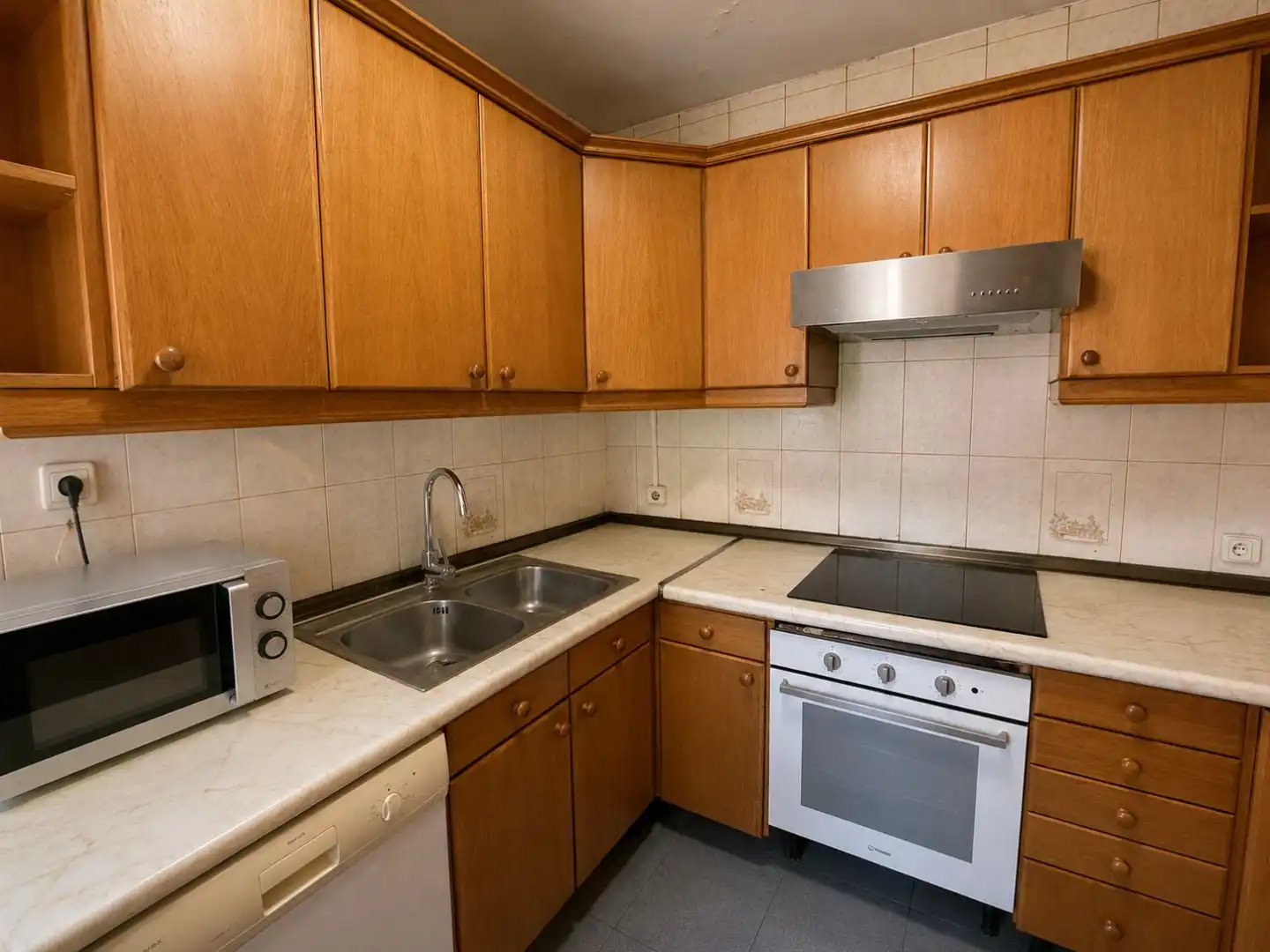 Kitchen of Flat for sale in Madrid  with Heating, Parquet flooring and Terrace