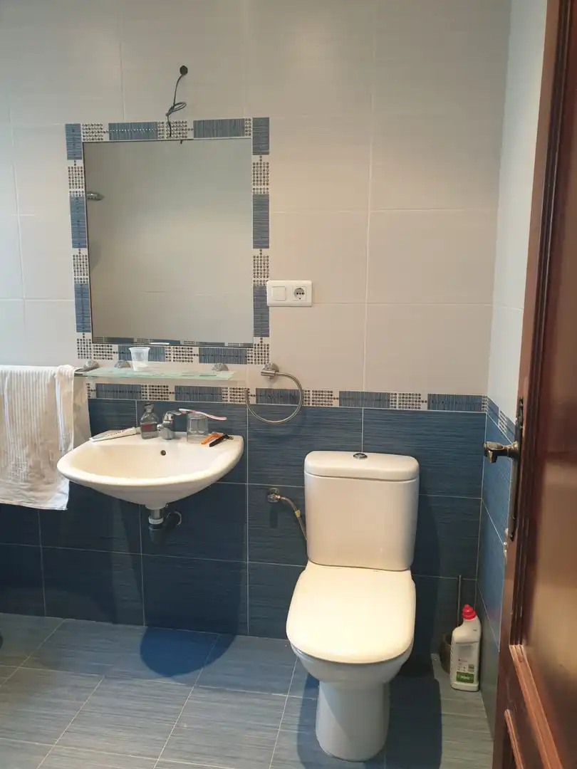 Baño de Casa adosada en venta en Valle de Abdalajís con Terraza y Balcón