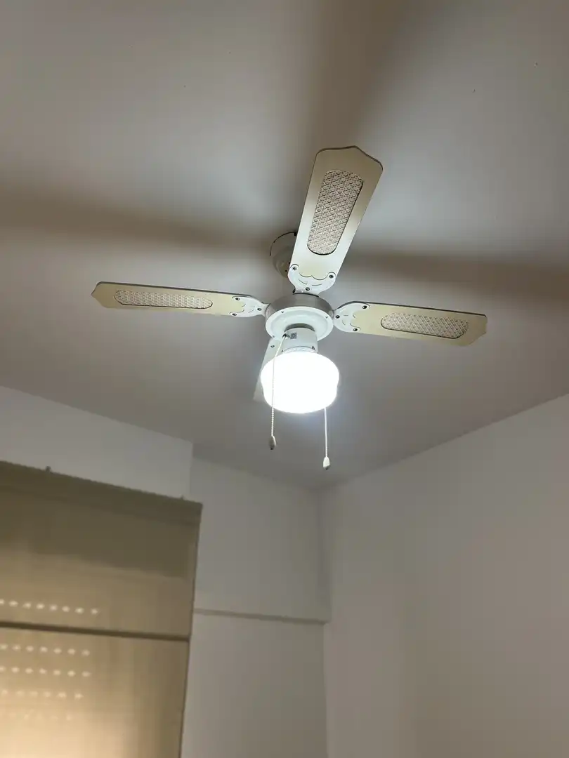 Piso de alquiler en Avenida Virgen de Fátima, 21, Fátima - Levante Habitación de Piso de alquiler en Córdoba Capital con Aire acondicionado, Terraza y Balcón