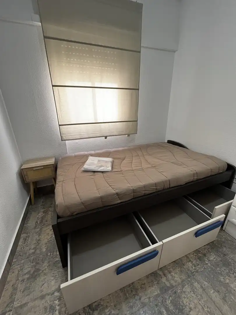 Piso de alquiler en Avenida Virgen de Fátima, 21, Fátima - Levante Habitación de Piso de alquiler en Córdoba Capital con Aire acondicionado, Terraza y Balcón