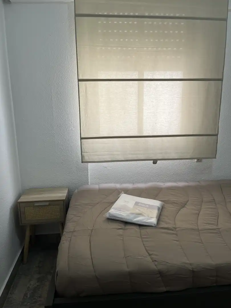 Piso de alquiler en Avenida Virgen de Fátima, 21, Fátima - Levante Habitación de Piso de alquiler en Córdoba Capital con Aire acondicionado, Terraza y Balcón