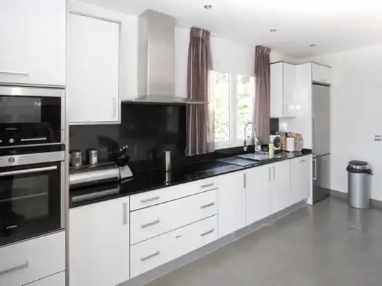 Cocina de Ático de alquiler en Altea con Aire acondicionado, Calefacción y Jardín privado