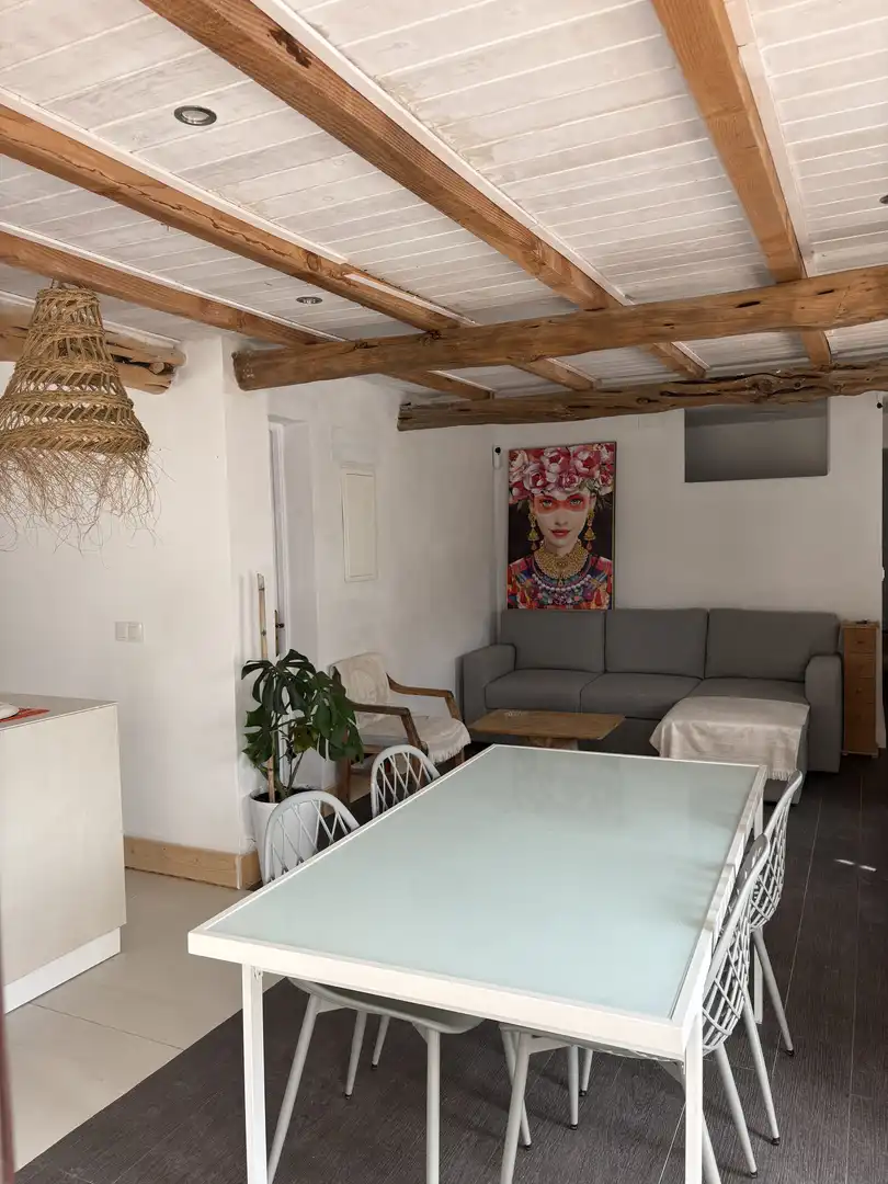 Wohnzimmer von Erdgeschoss zur Miete in Eivissa mit Klimaanlage, Privatgarten und Terrasse