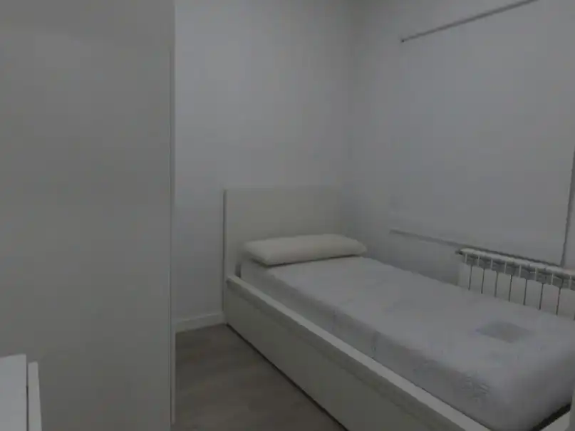 Flat for rent in Sagrada Família Bedroom of Flat for rent in Barcelona with Air Conditioner, Heating and Parquet flooring