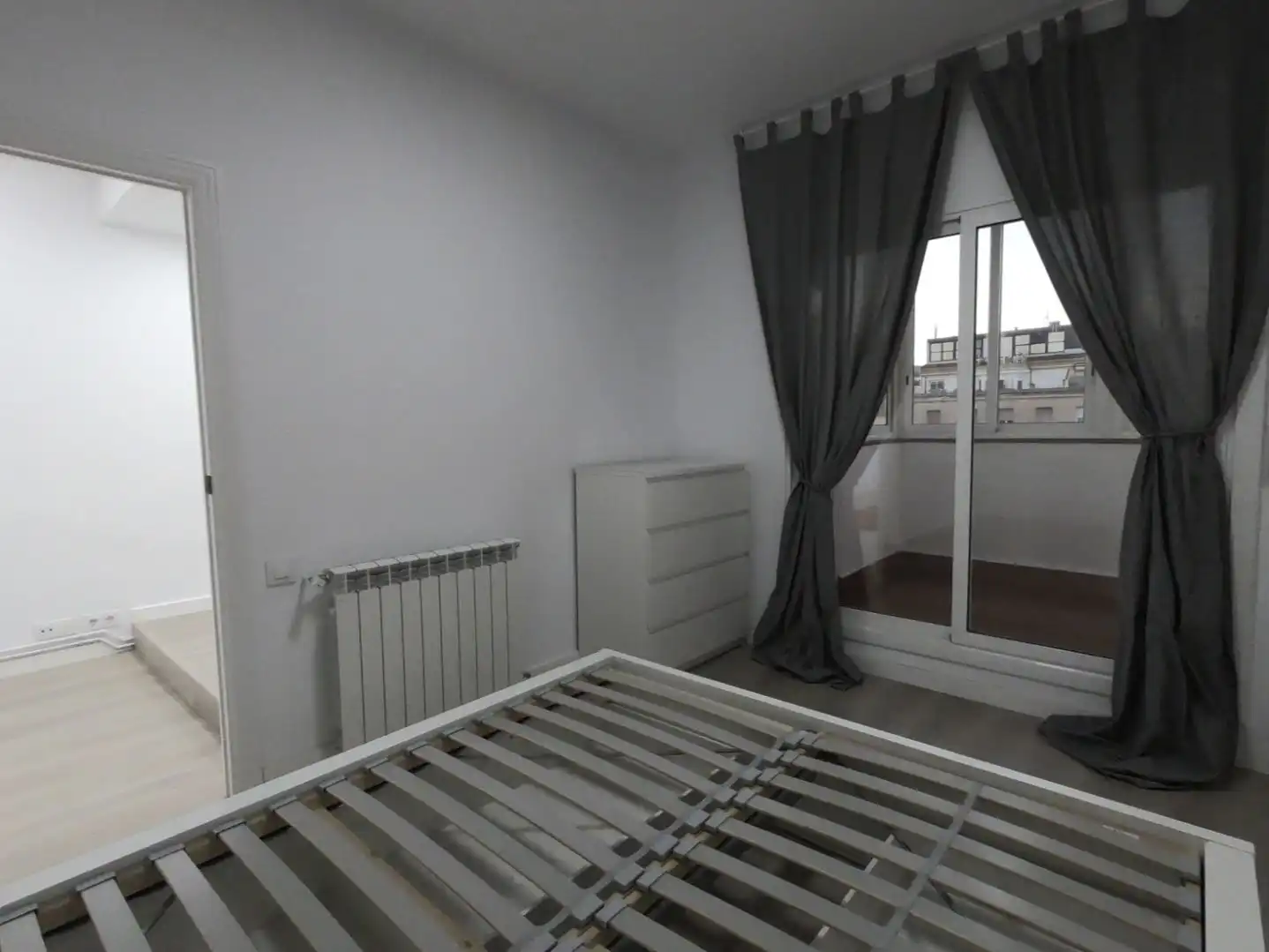 Flat for rent in Sagrada Família Bedroom of Flat for rent in Barcelona with Air Conditioner, Heating and Parquet flooring