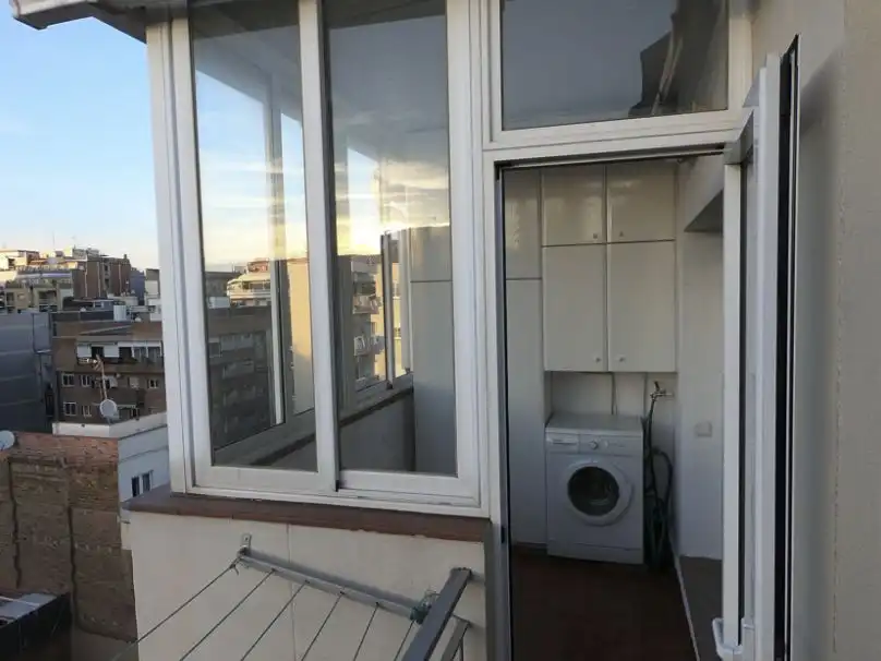 Flat for rent in Sagrada Família Balcony of Flat for rent in Barcelona with Air Conditioner, Heating and Parquet flooring