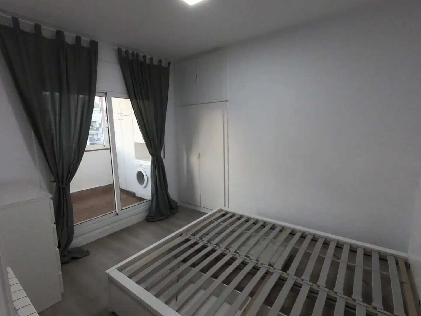 Flat for rent in Sagrada Família Bedroom of Flat for rent in Barcelona with Air Conditioner, Heating and Parquet flooring