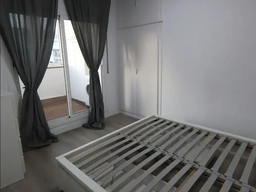 Flat for rent in Sagrada Família Bedroom of Flat for rent in Barcelona with Air Conditioner, Heating and Parquet flooring