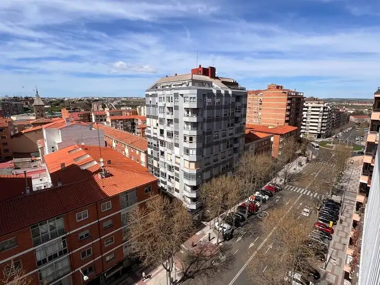 Außenansicht von Wohnung zur Miete in Zamora Capital  mit Heizung, Parkett und Terrasse