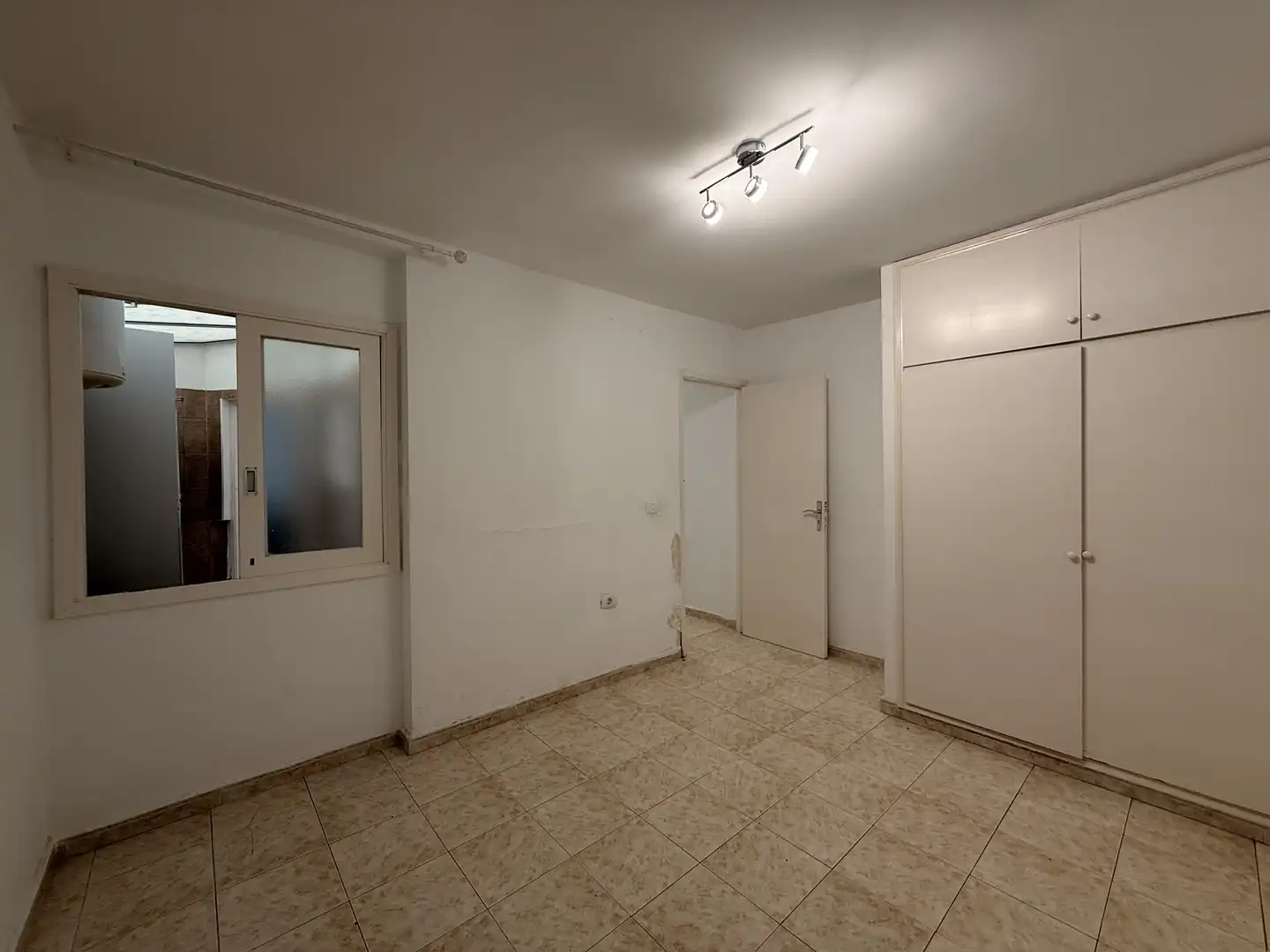 Flat for sale in Avenida la Habana, 4, Los Cristianos Bedroom of Flat for sale in Arona with Terrace