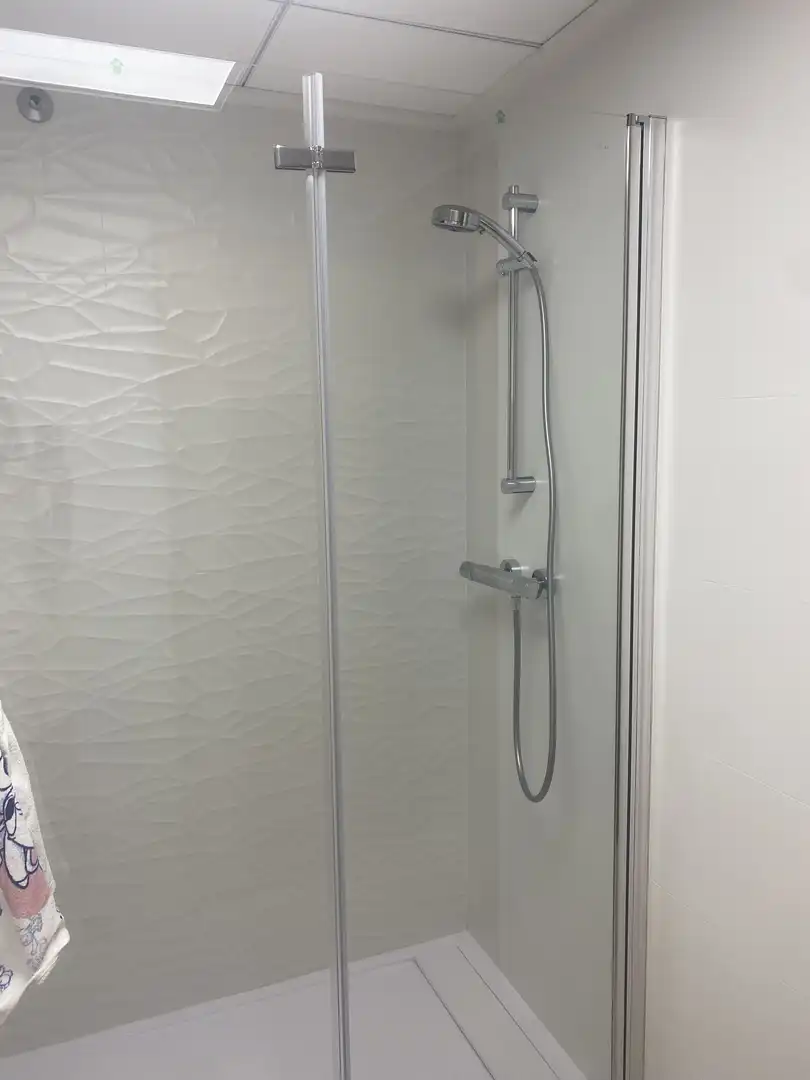 Flat for sale in Calle Cardenal Desprades, 7, Orihuela ciudad Bathroom of Flat for sale in Orihuela with Air Conditioner, Heating and Private garden