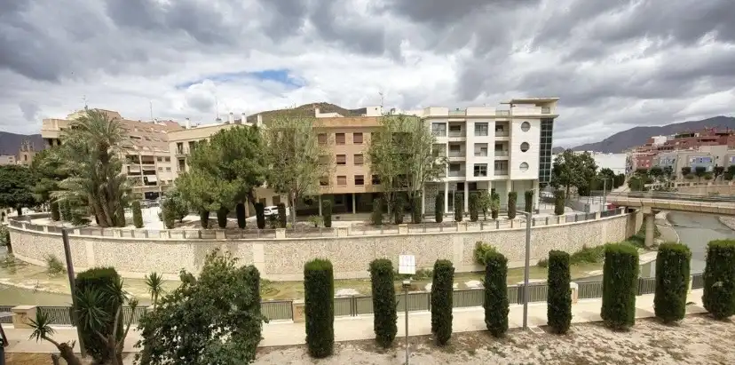 Flat for sale in Calle Cardenal Desprades, 7, Orihuela ciudad Exterior view of Flat for sale in Orihuela with Air Conditioner, Heating and Private garden