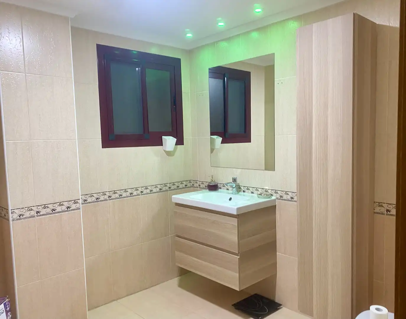 Flat for sale in Calle Cardenal Desprades, 7, Orihuela ciudad Bathroom of Flat for sale in Orihuela with Air Conditioner, Heating and Private garden