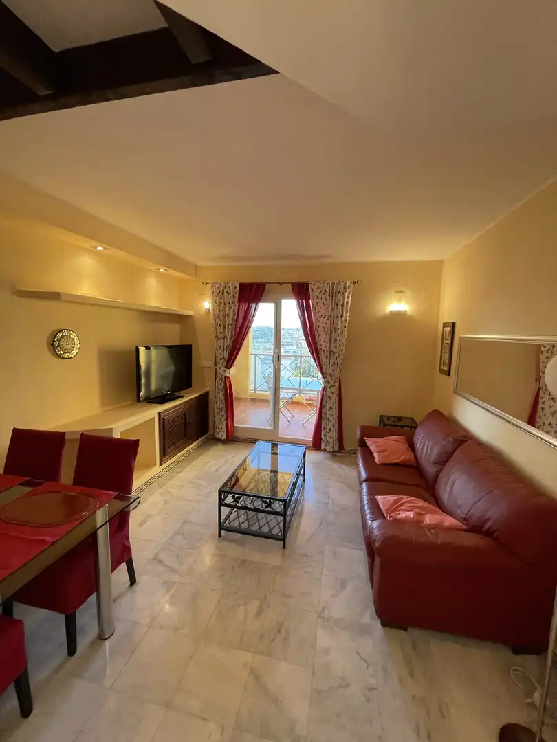 Sala de estar de Piso de alquiler en Torrevieja con Aire acondicionado, Calefacción y Jardín privado