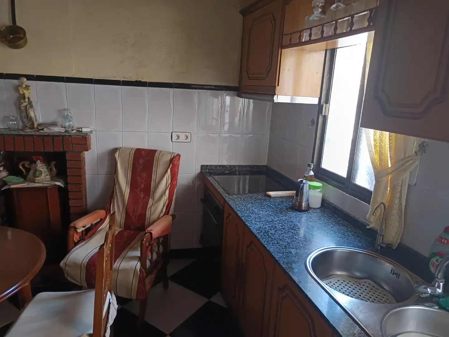 Cocina de Casa adosada de alquiler en Belmez con Aire acondicionado, Calefacción y Jardín privado