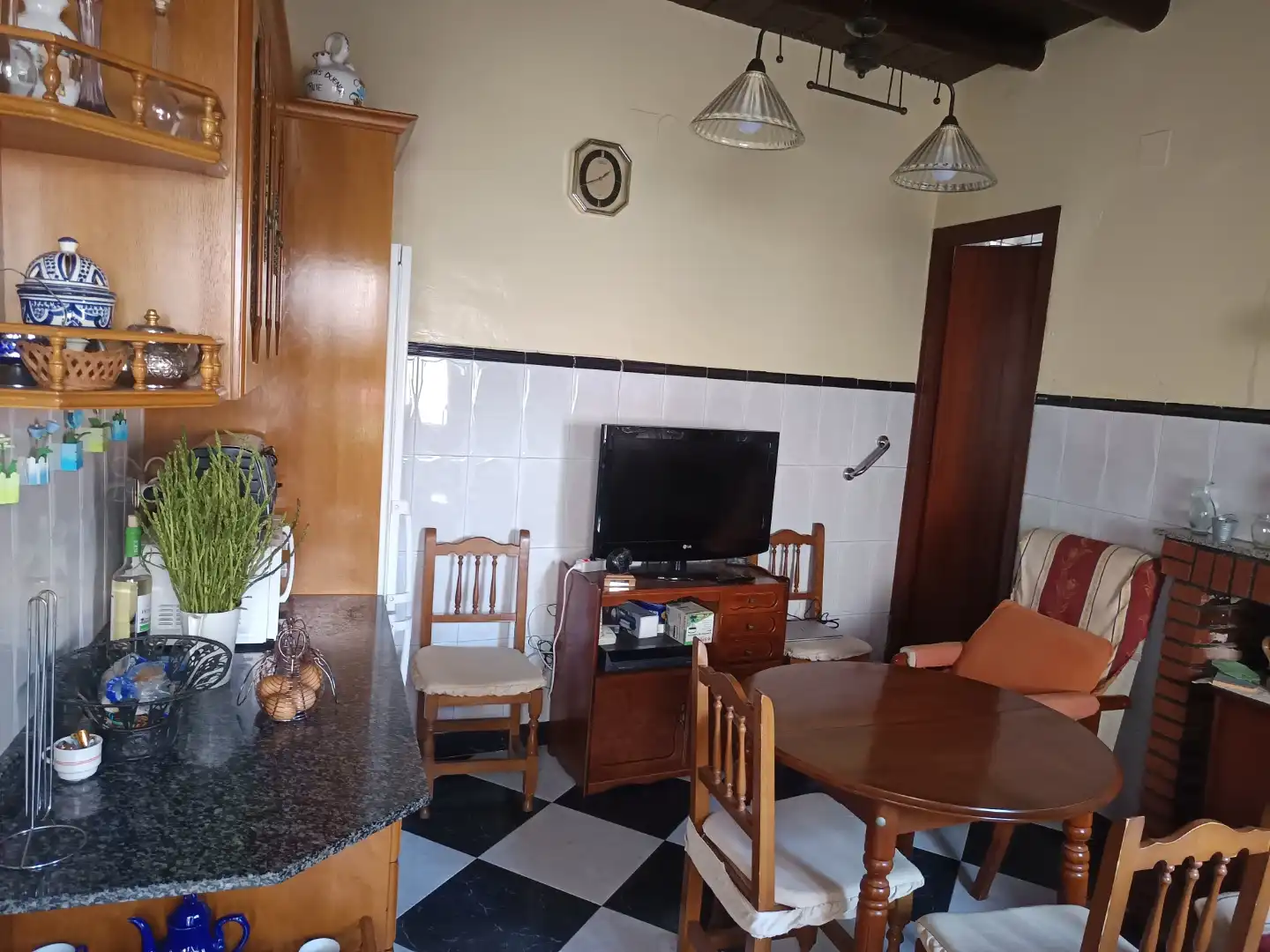 Cocina de Casa adosada de alquiler en Belmez con Aire acondicionado, Calefacción y Jardín privado