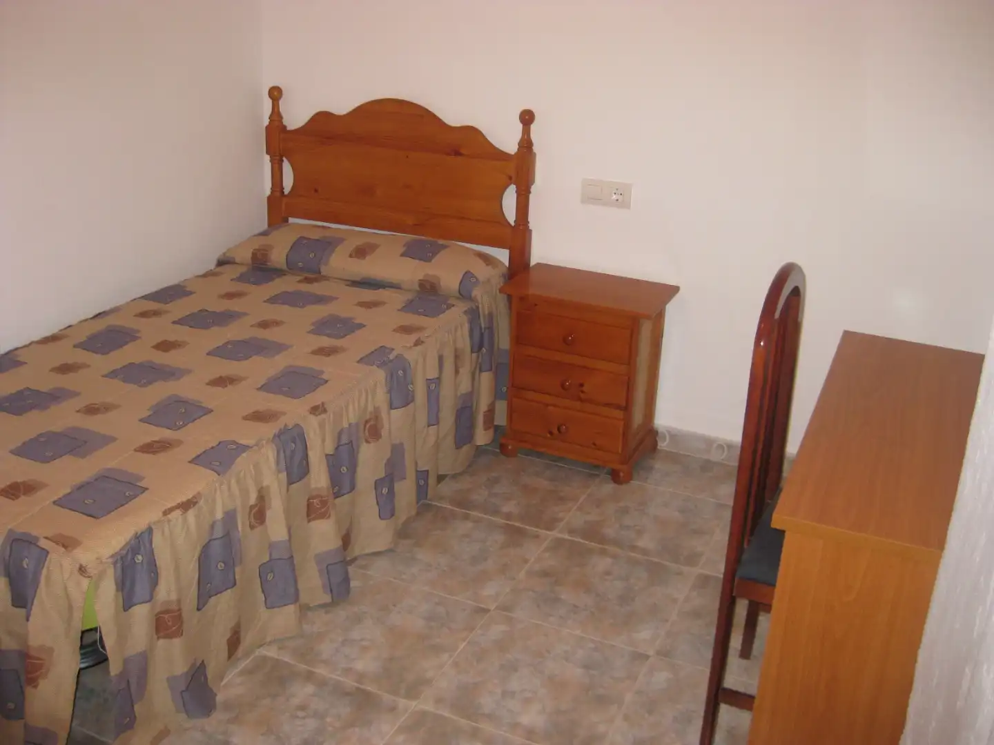 Room in Calle Henry Tissier, 15, Casco Antiguo Room in Calle Henry Tissier, 15, Casco Antiguo